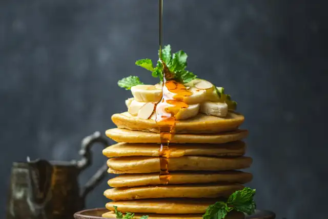 Fluffy Buttermilk Pancakes
