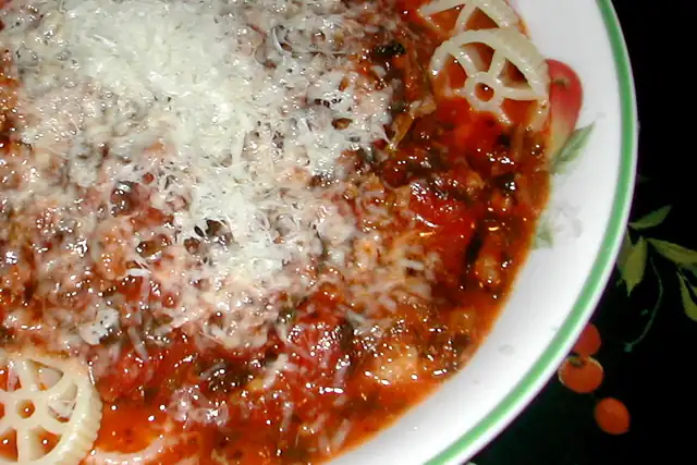 One-Pot Lasagna Soup